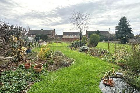 2 bedroom semi-detached house for sale, Bretforton Road, Badsey, Evesham