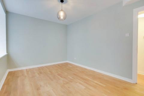 1 bedroom flat to rent, Red Lion Court, City, London, EC4A