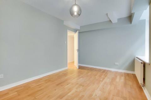 1 bedroom flat to rent, Red Lion Court, City, London, EC4A