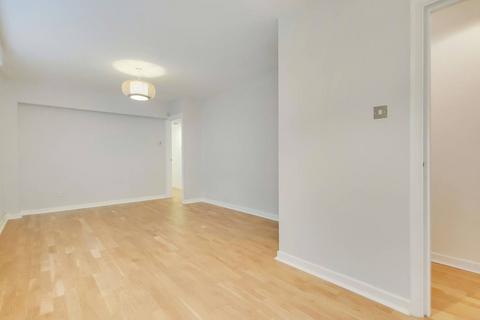 1 bedroom flat to rent, Red Lion Court, City, London, EC4A