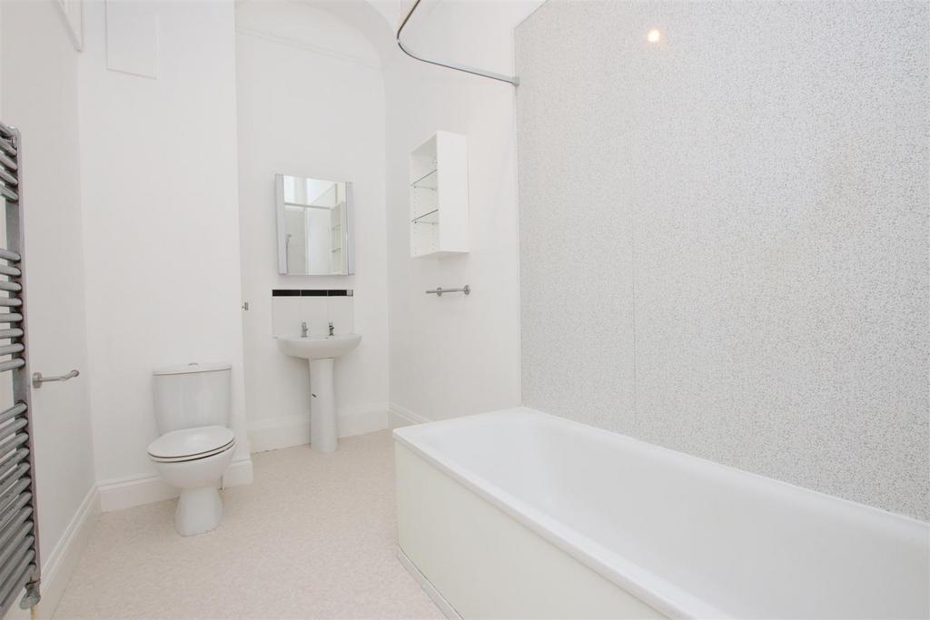 Bathroom.JPG