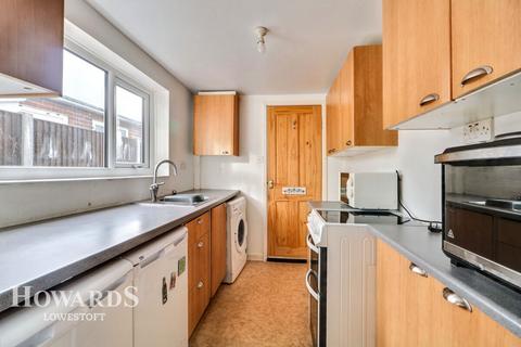 3 bedroom terraced house for sale, Melbourne Road, Lowestoft