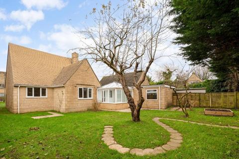 3 bedroom bungalow for sale, Roman Way, Bourton-On-The-Water, Gloucestershire, GL54