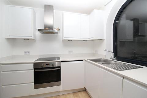 1 bedroom apartment to rent, High Road, London, N12