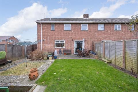 12 Cedar Grove, Trowbridge, BA14 0HS