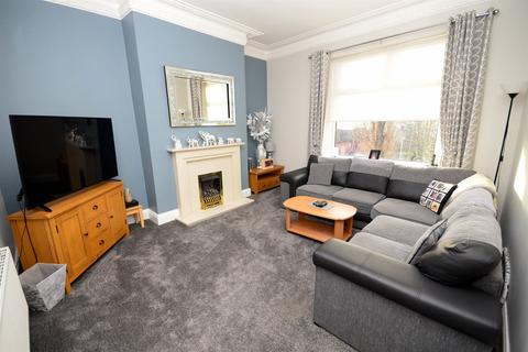 3 bedroom flat for sale, Worley Avenue, Low Fell