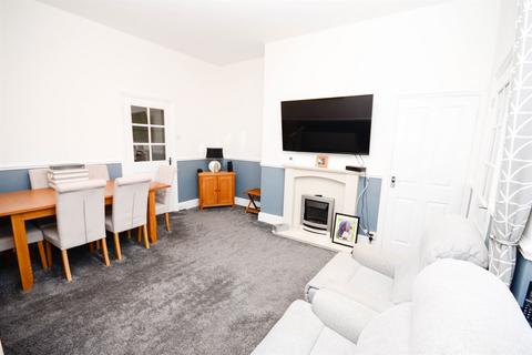 3 bedroom flat for sale, Worley Avenue, Low Fell