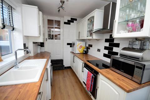 3 bedroom flat for sale, Worley Avenue, Low Fell