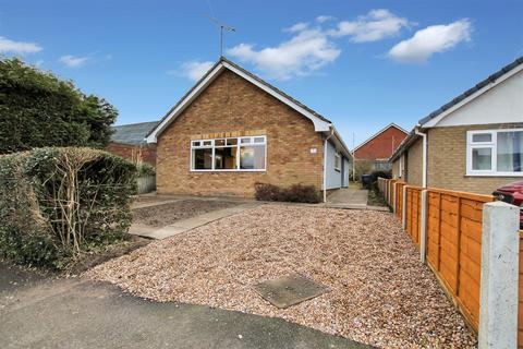 2 bedroom detached bungalow to rent, The Meadow, Caistor LN7