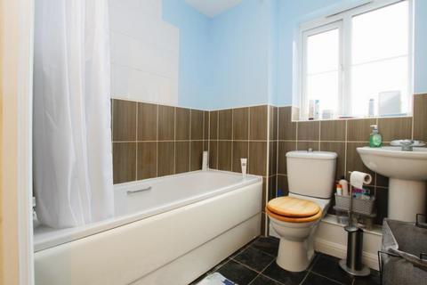 2 bedroom flat to rent, Wordsworth Road, Bristol BS7