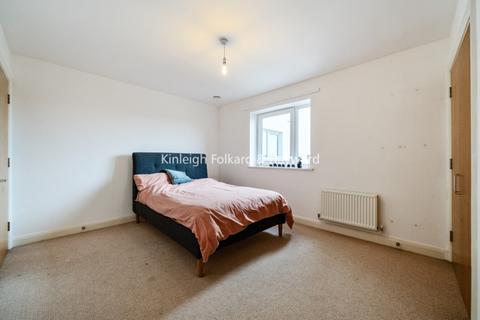 2 bedroom apartment to rent, Cowdrey Mews London SE6