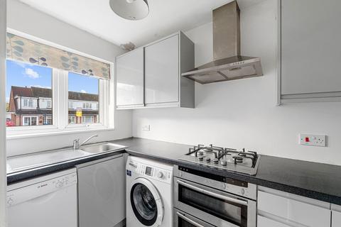 4 Kittiwake Close, South Croydon, CR2 8SQ