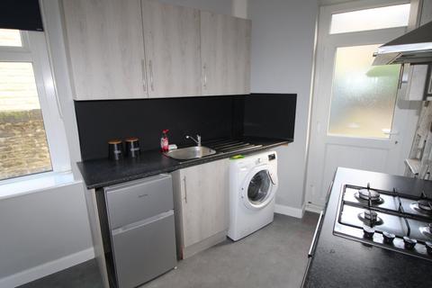 1 bedroom end of terrace house for sale, Catherine Street, Keighley, BD21