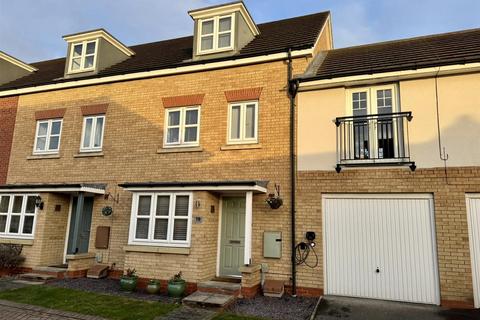 4 bedroom terraced house for sale, Munstead Way, Welton, Brough