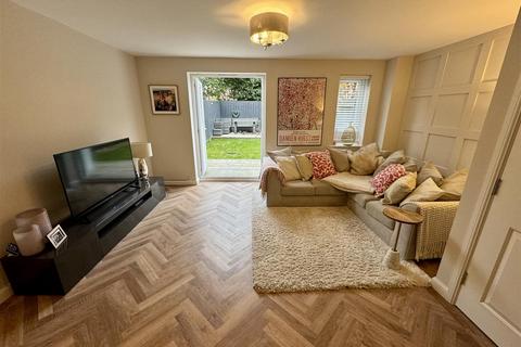 4 bedroom terraced house for sale, Munstead Way, Welton, Brough