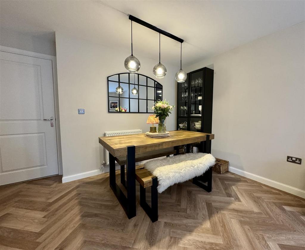 Dining Area.jpg