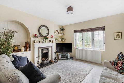 4 bedroom end of terrace house to rent, Ridlands Lane, Limpsfield Chart