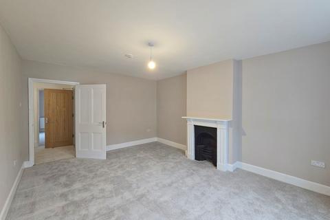 2 bedroom flat for sale, Taylor Square, Tavistock PL19