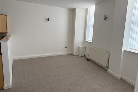 2 bedroom apartment to rent, Middleton Road, Royton