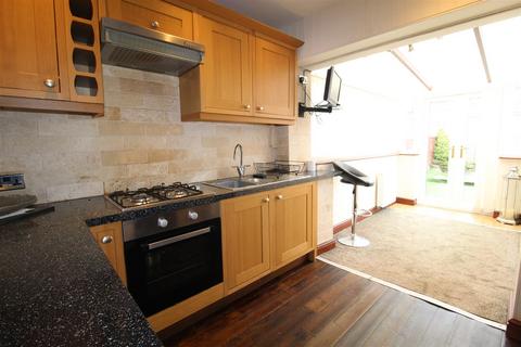 2 bedroom semi-detached house to rent, Gleanings Avenue, Norton Tower, Halifax