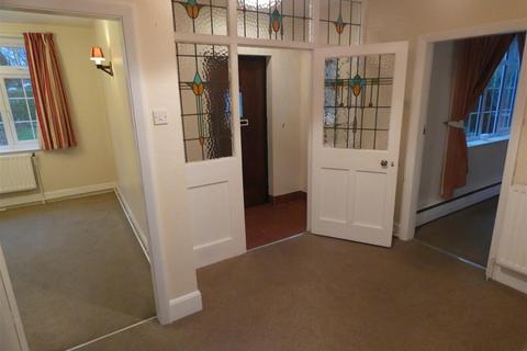 4 bedroom detached house for sale, 40 Rolleston Road Burton On Trent Staffs