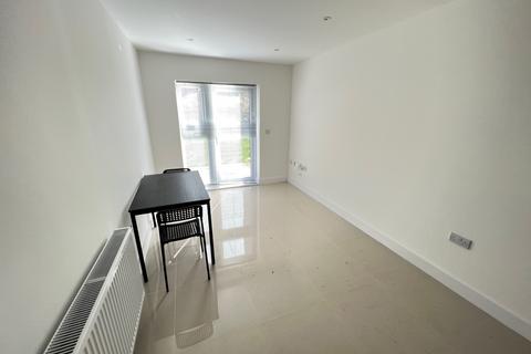 2 bedroom flat to rent, Portswood Road