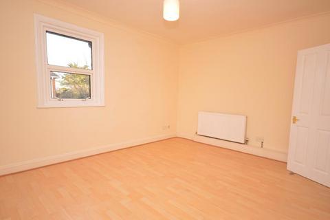 Studio to rent, Avenue Road, Lymington, Hampshire, SO41 9GJ