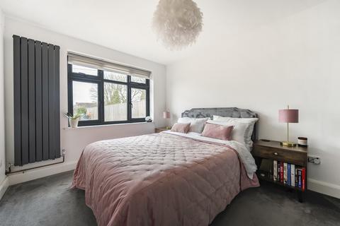 60a Hill Road, Oakley, Basingstoke, RG23 7JJ