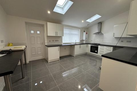 6 bedroom semi-detached house for sale, Elsdon Road, Longsight, Manchester