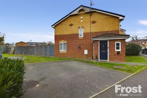 3 bedroom end of terrace house for sale, Bessemer Close, Langley, Berkshire, SL3