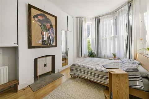 1 bedroom flat for sale, Embleton Road, London SE13