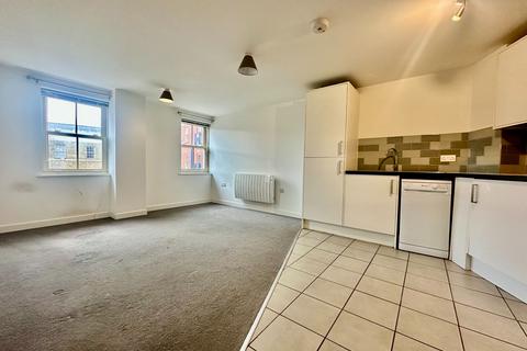 2 bedroom flat to rent, Canterbury Road, Margate CT9