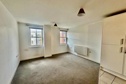 2 bedroom flat to rent, Canterbury Road, Margate CT9