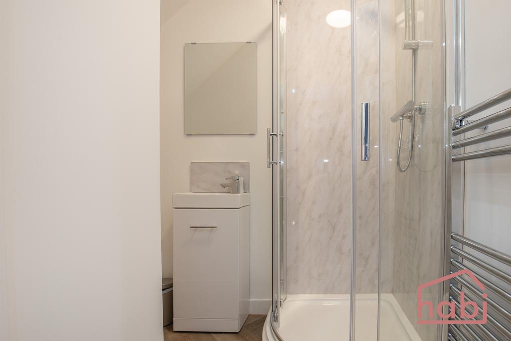 Shower Room 3