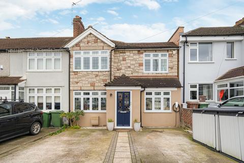 4 bedroom end of terrace house for sale, Cowper Close, Welling