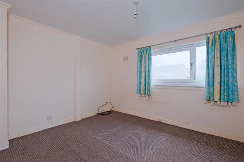 3 Calder Crescent, Glassford, Strathaven, ML10 6TN