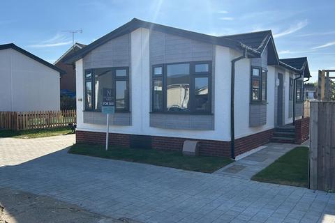 2 bedroom park home for sale, Fakenham, Norfolk, NR21