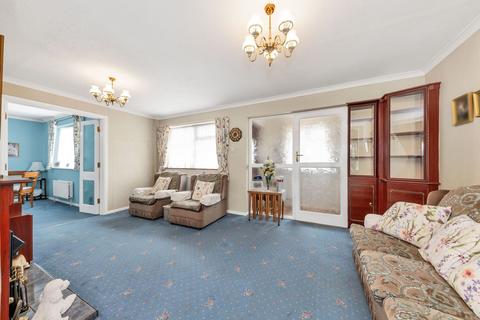 2 bedroom chalet for sale, Stamford Avenue, Royston SG8