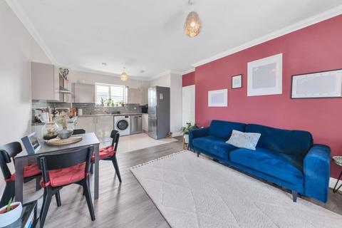 52 Clover Way, Melbourn, Royston, SG8 6FX