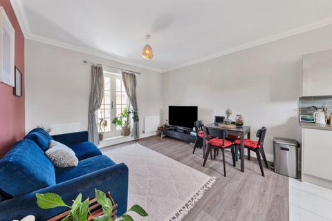 52 Clover Way, Melbourn, Royston, SG8 6FX