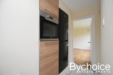 2 bedroom ground floor maisonette for sale, Cedar Walk, Acton, Sudbury