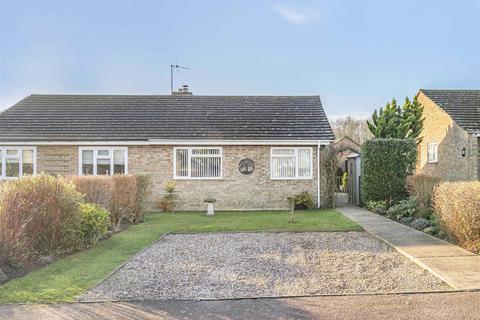 2 bedroom semi-detached bungalow for sale, Highwood Crescent, Gazeley CB8