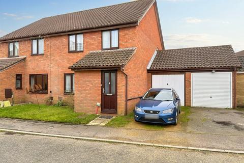 3 bedroom semi-detached house for sale, Lingside, Ipswich IP5