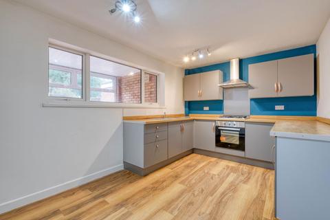 3 bedroom end of terrace house for sale, Spenser Walk, Catshill, Bromsgrove, B61 0NE