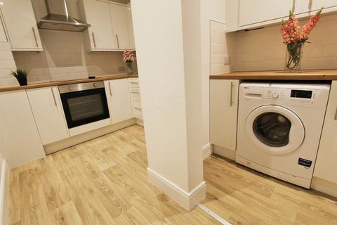 1 bedroom flat to rent, Broughton Road, Edinburgh EH7