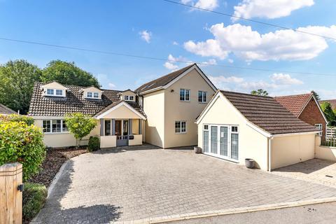 4 bedroom detached house for sale, Whitecroft Road, Royston SG8