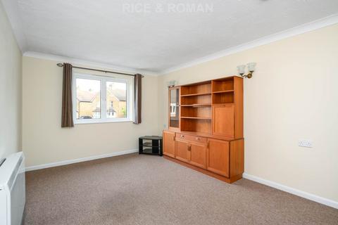 1 bedroom retirement property for sale, Mervyn Road, Shepperton TW17