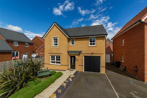 62 Ascot Drive, North Gosforth, Newcastle Upon Tyne, NE13 6PN