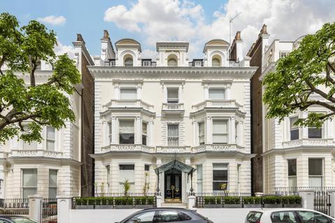 undefined, Holland Park, London, W11
