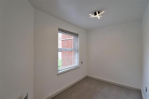 2 bedroom apartment to rent, Tudor Coppice, Solihull B91